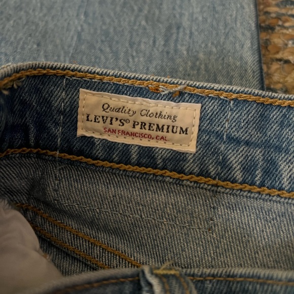 Levi’s Ribcage Jeans - Picture 4 of 5